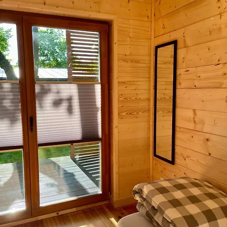 Metropolis Lodge